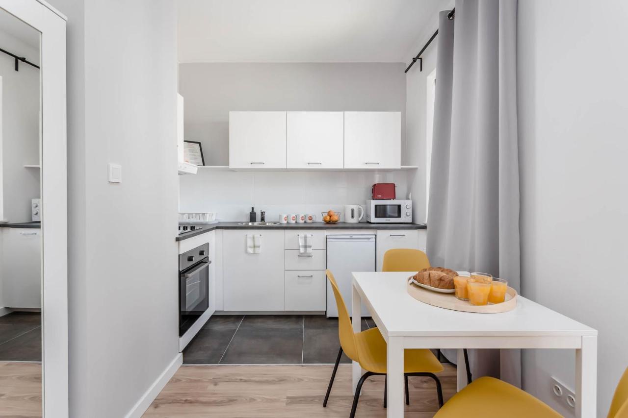 Chill Apartments Praga Residence ワルシャワ エクステリア 写真
